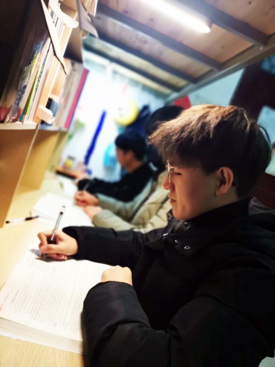 经济与管理学院公寓团支部开展学生寝室“流动红旗”评比活动(图2) 经济与管理学院公寓团支部开展学生寝室“流动红旗”评比活动(图2)