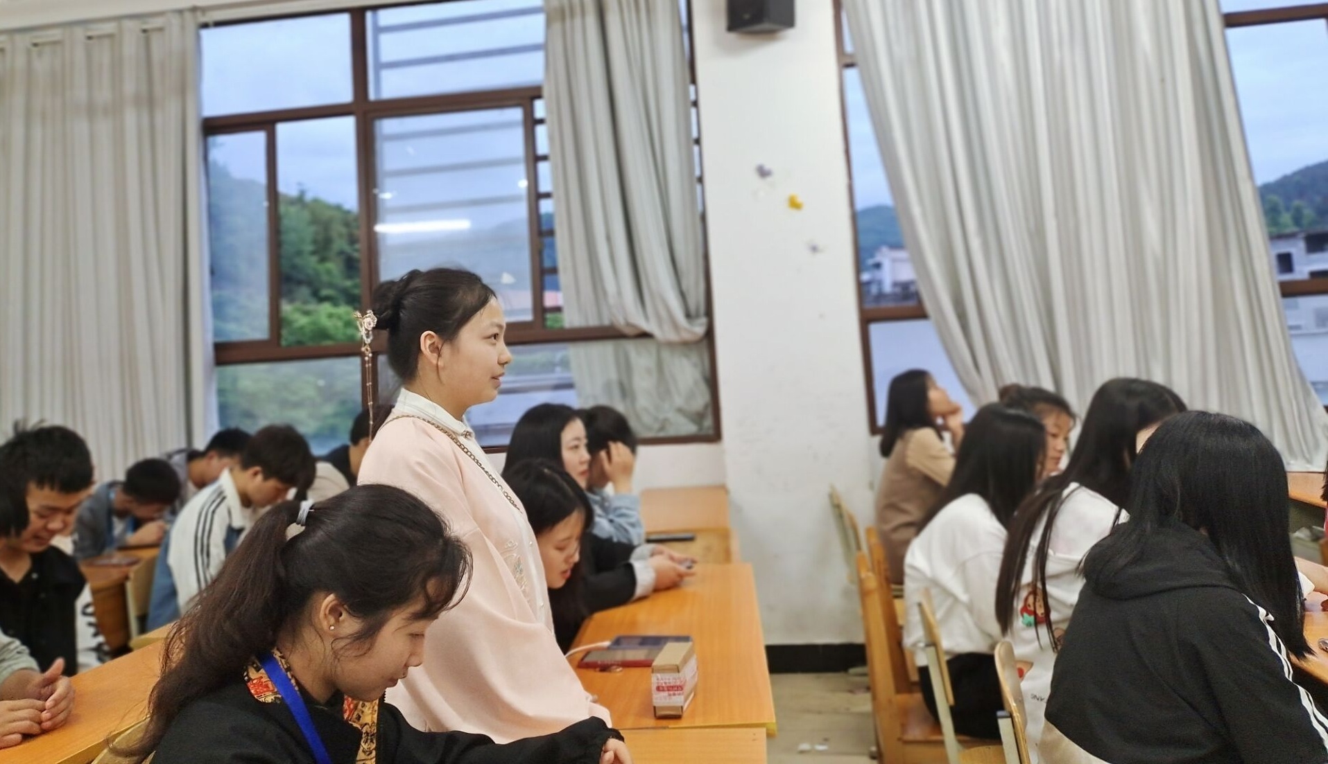 【党史学习教育】经济与管理学院开展(图1) 【党史学习教育】经济与管理学院开展(图1)