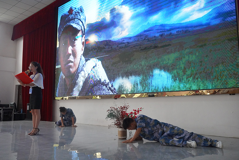 beat365英国官方网站举行庆祝中国共产党建党99周年暨“七一”表彰大会(图4)