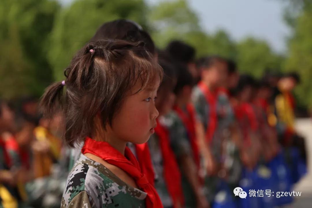 beat365英国官方网站“青春有伴·我不孤单”系列主题帮扶活动之“微扶贫·微心愿”(图1)