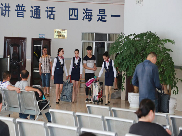 交通工程学院职业教育活动周“健康出行,平安回家”主题活动(图2) 交通工程学院职业教育活动周“健康出行,平安回家”主题活动(图2)