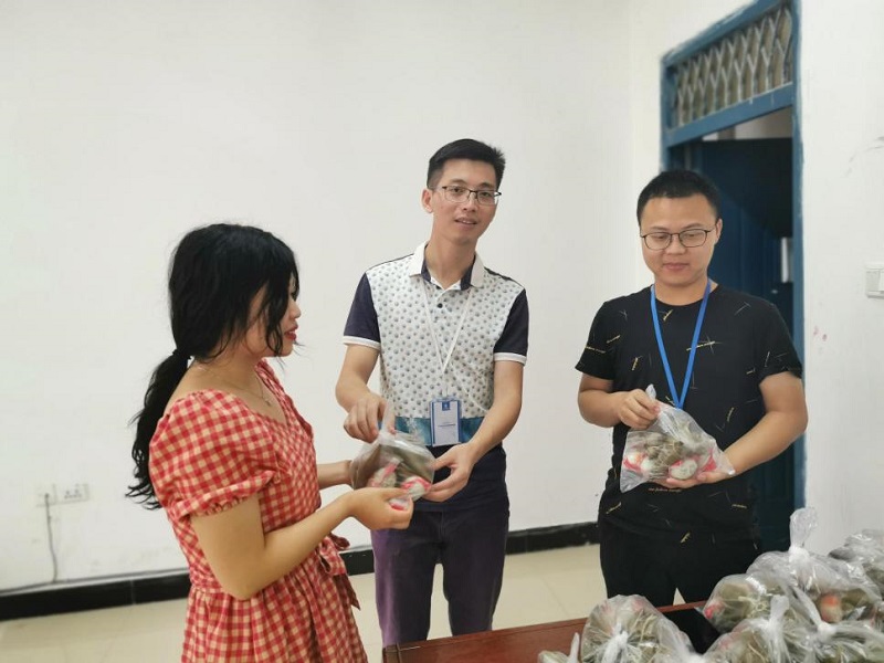 夏雨阵阵 粽意情浓——贵州工程学院交通学院端午慰问活动(图1) 夏雨阵阵 粽意情浓——贵州工程学院交通学院端午慰问活动(图1)