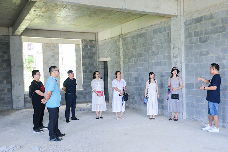 beat365召开beat365英国官方网站附属幼儿园筹设会(图2)