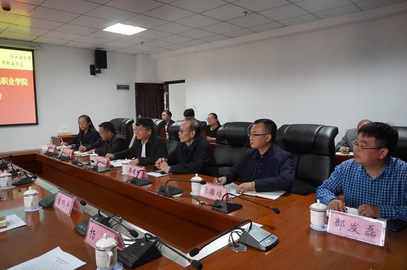 铜仁市委常委、组织部部长赵继红一行到beat365调研党建工作(图5)