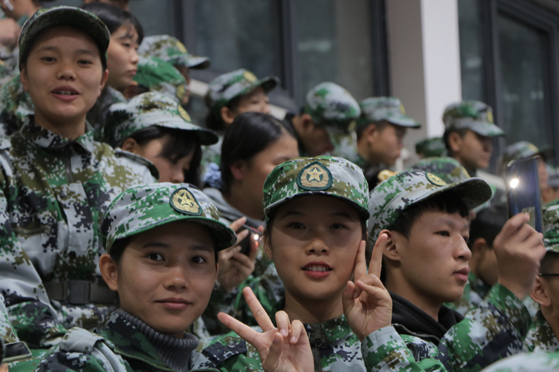 军训暖心事丨43名新同学的集体生日(图7) 军训暖心事丨43名新同学的集体生日(图7)