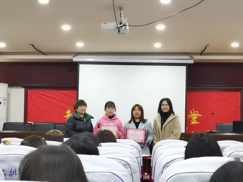 我院护理专业实习同学 在德江县人民医院举办的技能竞赛中获奖(图2) 我院护理专业实习同学 在德江县人民医院举办的技能竞赛中获奖(图2)