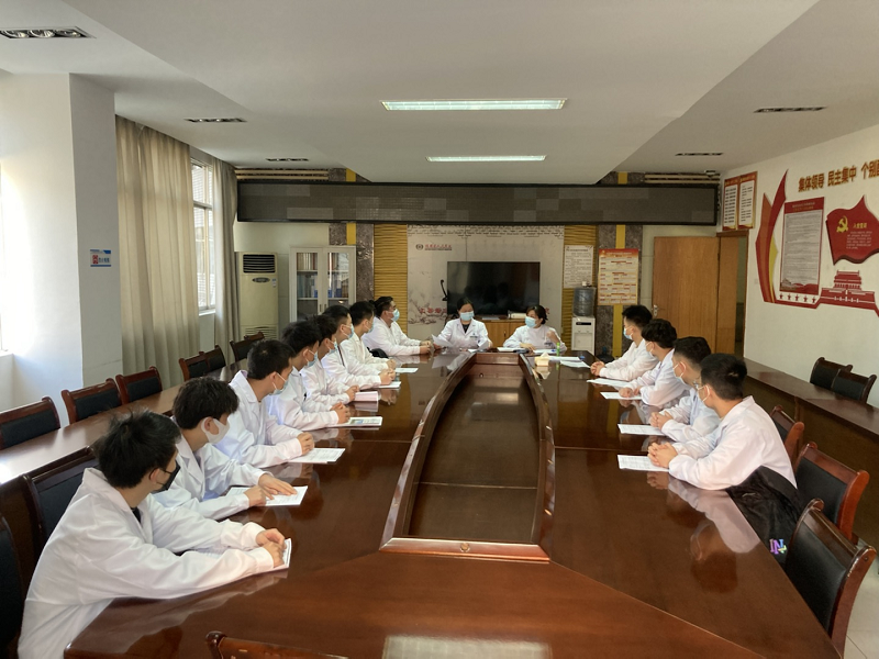 护理学院2020级护理专业实习生顺利进入临床实习(图3) 护理学院2020级护理专业实习生顺利进入临床实习(图3)