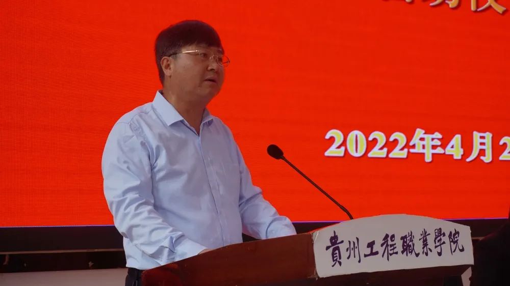 学哲学·用哲学·强能力·促发展丨beat365英国官方网站启动“学哲学·用哲学”学习教育活动(图2) 学哲学·用哲学·强能力·促发展丨beat365英国官方网站启动“学哲学·用哲学”学习教育活动(图2)