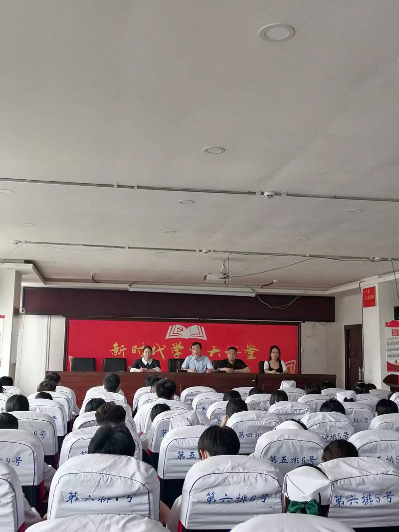 护理学院一行赴德江县人民医院开展 临床实习生座谈交流会(图1) 护理学院一行赴德江县人民医院开展 临床实习生座谈交流会(图1)