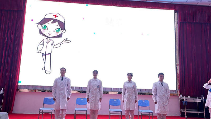 礼展内涵·仪韵风采——护理学院成功举办beat365英国官方网站第二届护理礼仪大赛决赛暨闭幕式(图7)