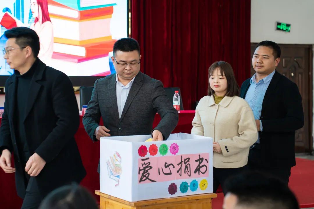 建筑工程学院举行“朝气蓬勃新时代·最是书香能致远”读书月活动启动仪式(图5) 建筑工程学院举行“朝气蓬勃新时代·最是书香能致远”读书月活动启动仪式(图5)