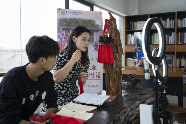 技能·让生活更美好 现代服务与管理学院“职业教育活动周” 系列活动综述(图7) 技能·让生活更美好 现代服务与管理学院“职业教育活动周” 系列活动综述(图7)