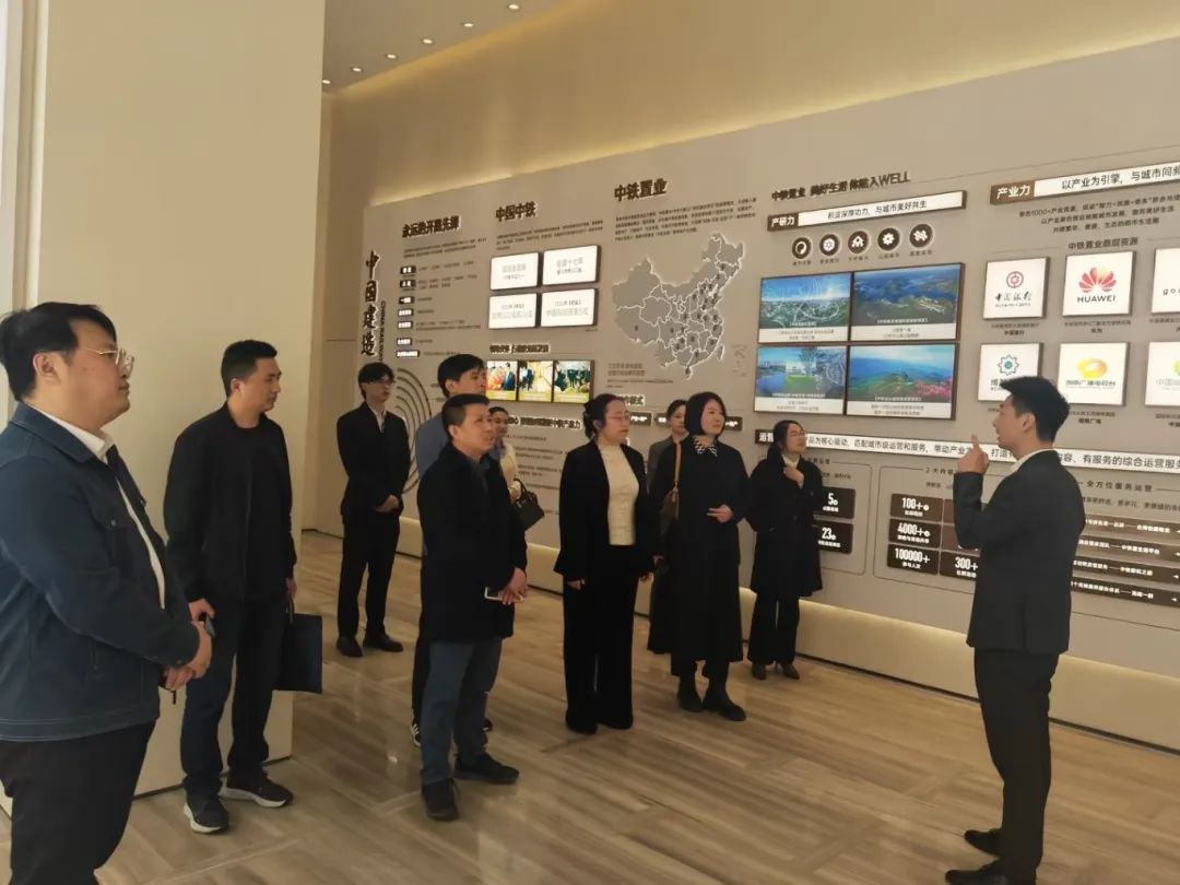 访企拓岗促就业 校政企行共赋能—— 副校长陈桂秀一行开展“筑人才·强省会”访企拓岗工作(图5) 访企拓岗促就业 校政企行共赋能—— 副校长陈桂秀一行开展“筑人才·强省会”访企拓岗工作(图5)