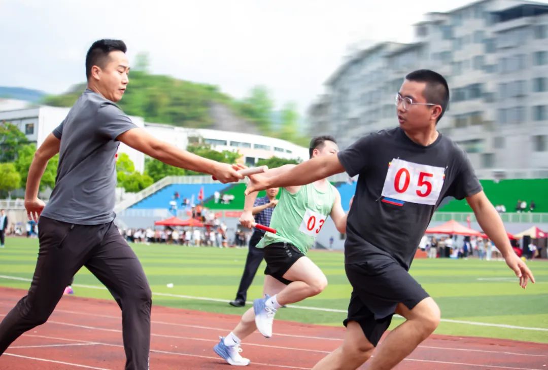 拼搏不落幕 青春正当时丨beat365英国官方网站第九届田径运动会圆满闭幕(图18) 拼搏不落幕 青春正当时丨beat365英国官方网站第九届田径运动会圆满闭幕(图18)