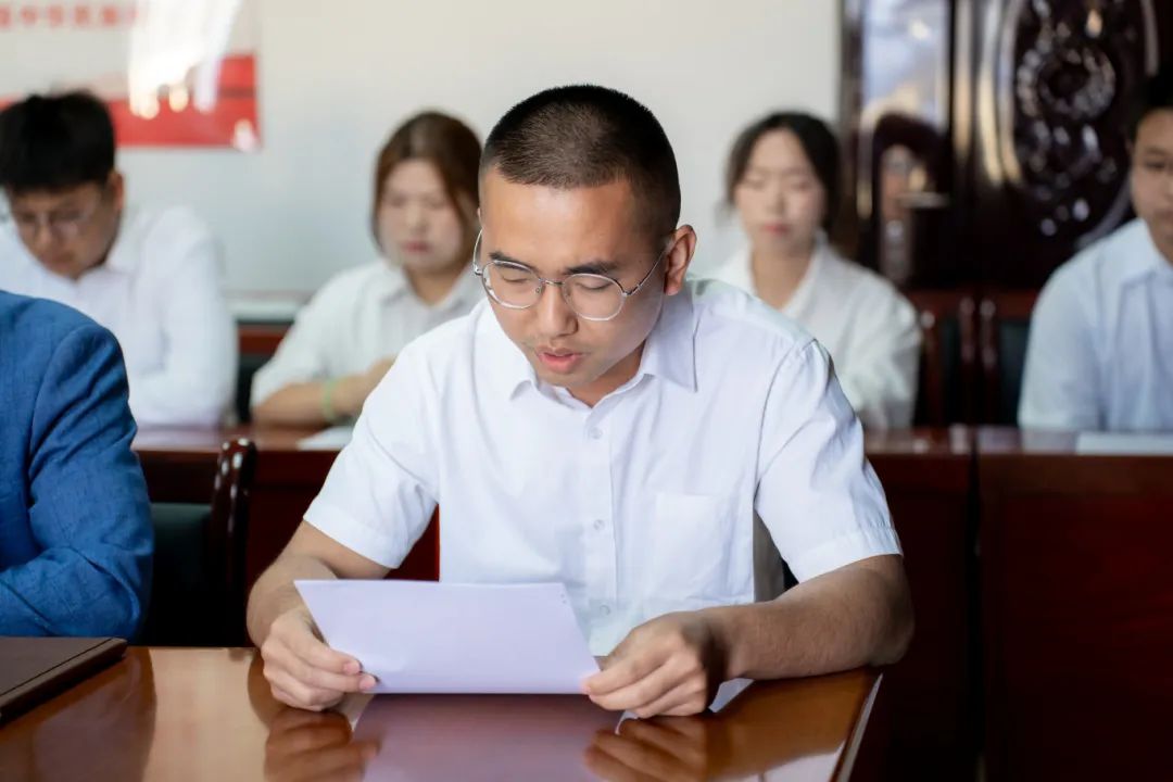 beat365英国官方网站举行融媒体中心揭牌仪式(图4) beat365英国官方网站举行融媒体中心揭牌仪式(图4)