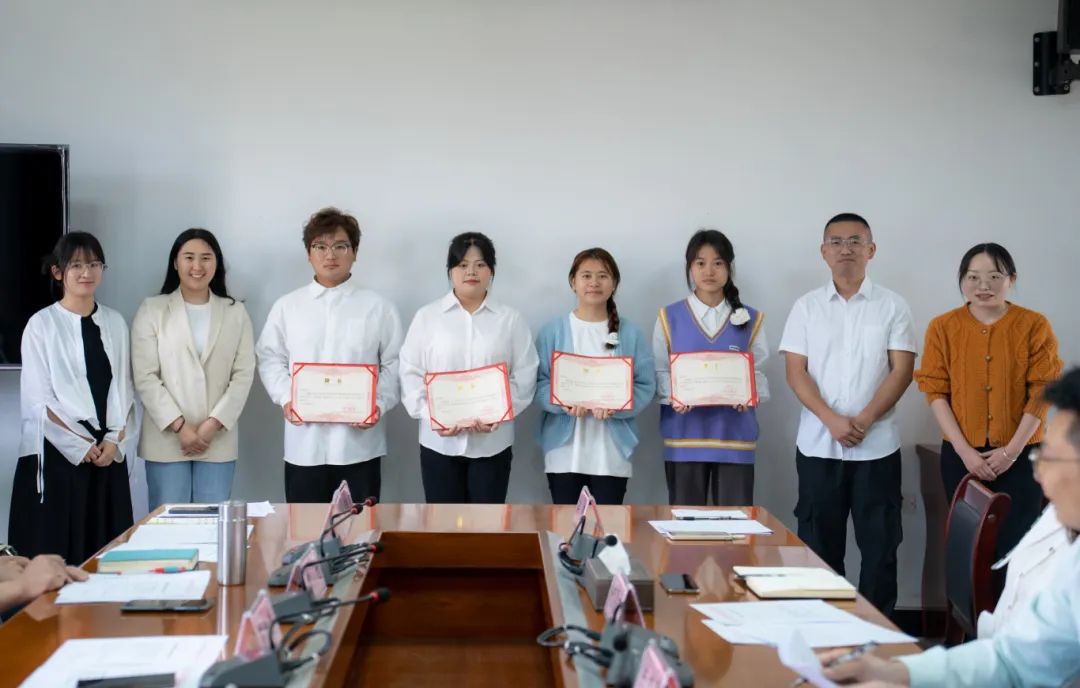 beat365英国官方网站举行融媒体中心揭牌仪式(图7) beat365英国官方网站举行融媒体中心揭牌仪式(图7)