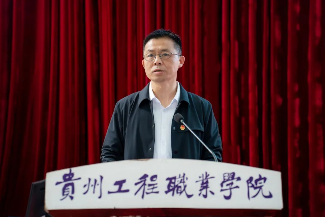 共青团beat365英国官方网站委员会第七期“青年马克思主义者培养工程”培训班结业典礼暨第八期开班式(图3) 共青团beat365英国官方网站委员会第七期“青年马克思主义者培养工程”培训班结业典礼暨第八期开班式(图3)