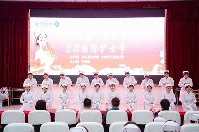护佑健康，逐梦前行——beat365英国官方网站成功举办5·12国际护士节活动暨授帽仪式(图4)