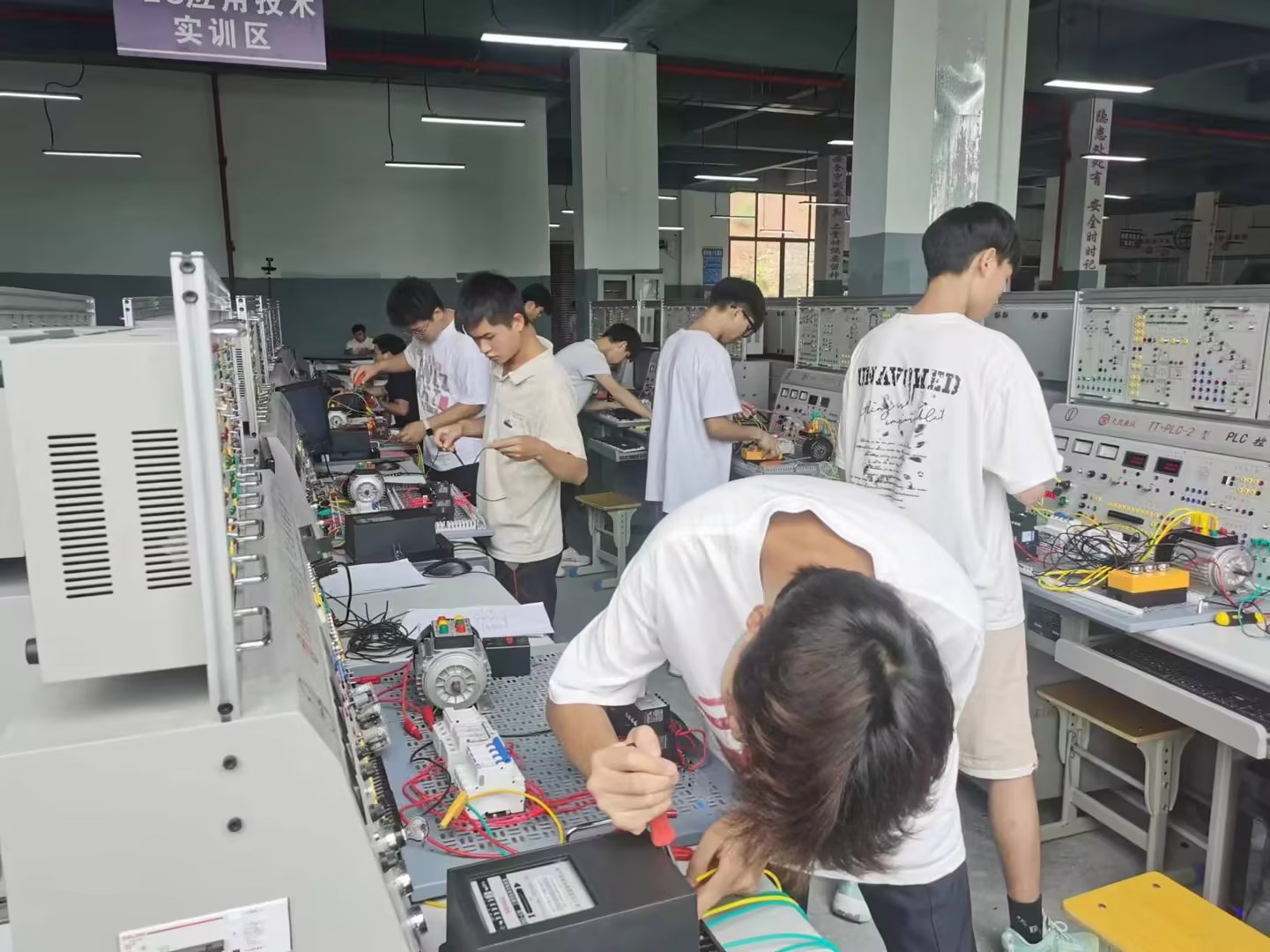 装备制造与信息技术学院2024年度第二批职业技能鉴定工作简报(图2) 装备制造与信息技术学院2024年度第二批职业技能鉴定工作简报(图2)