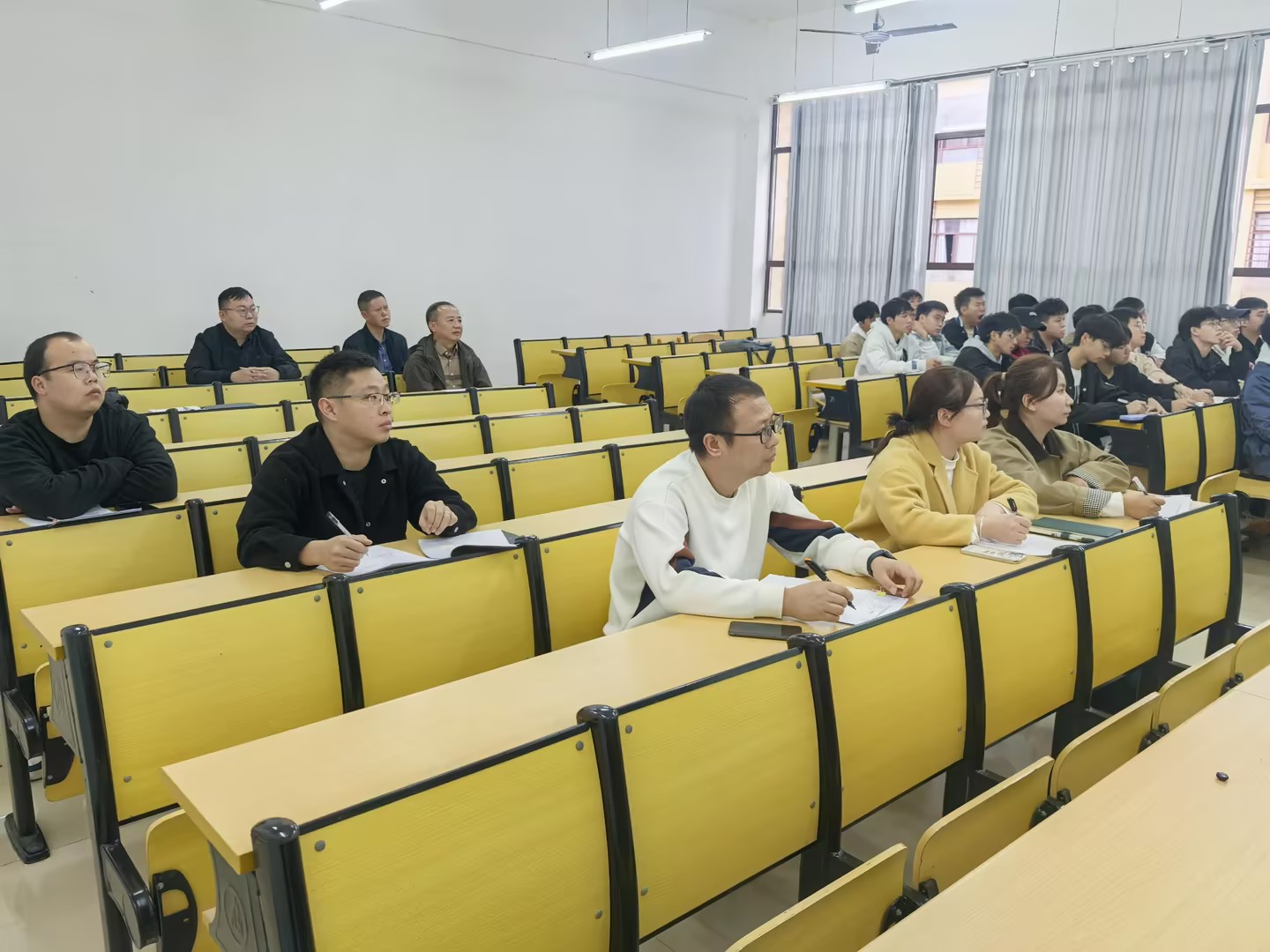 匠心筑梦 课韵流芳 ——beat365开展示范课活动(图2)