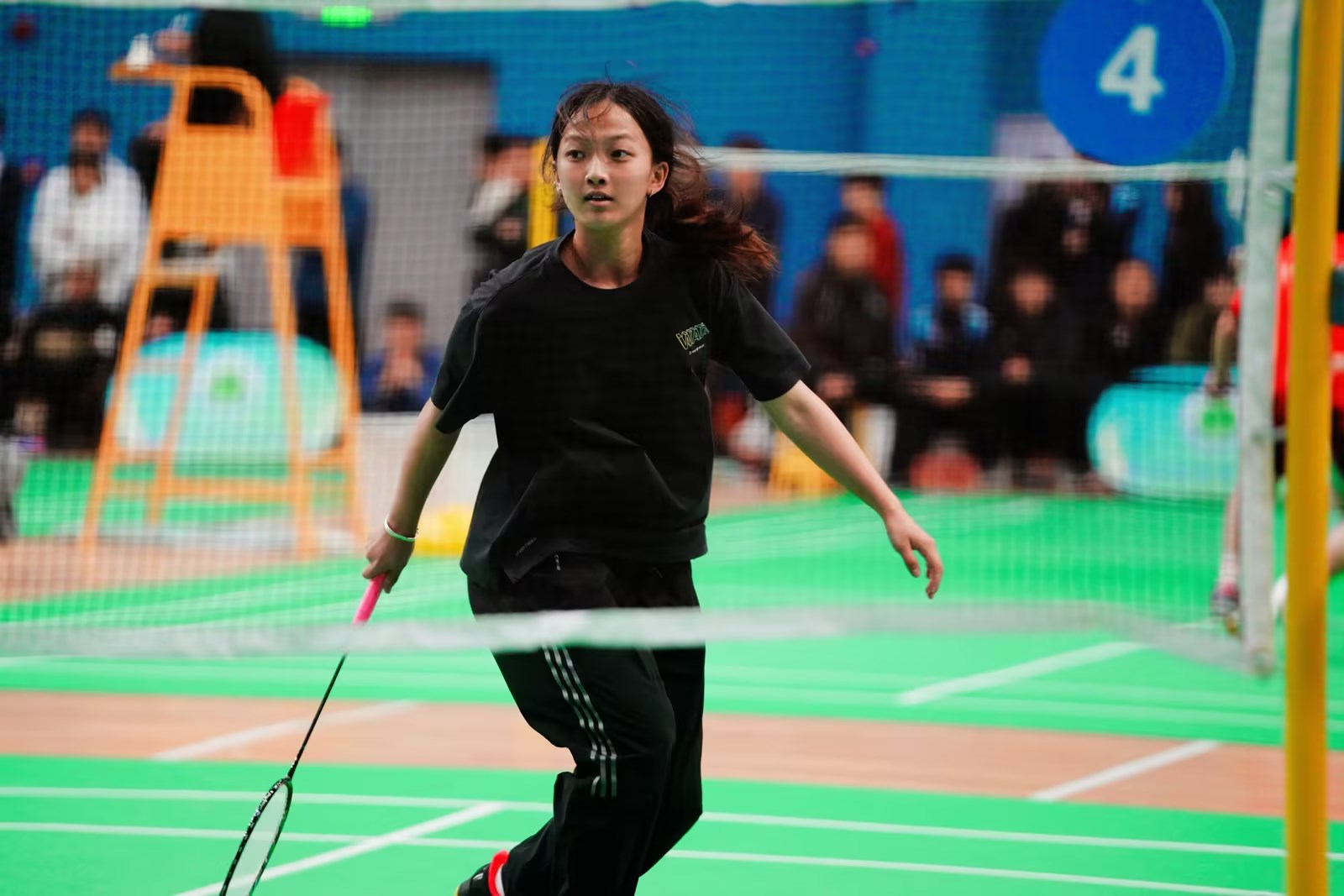 省冠!beat365运动员在2024年贵州省高校羽毛球比赛中荣获佳绩(图2) 省冠!beat365运动员在2024年贵州省高校羽毛球比赛中荣获佳绩(图2)