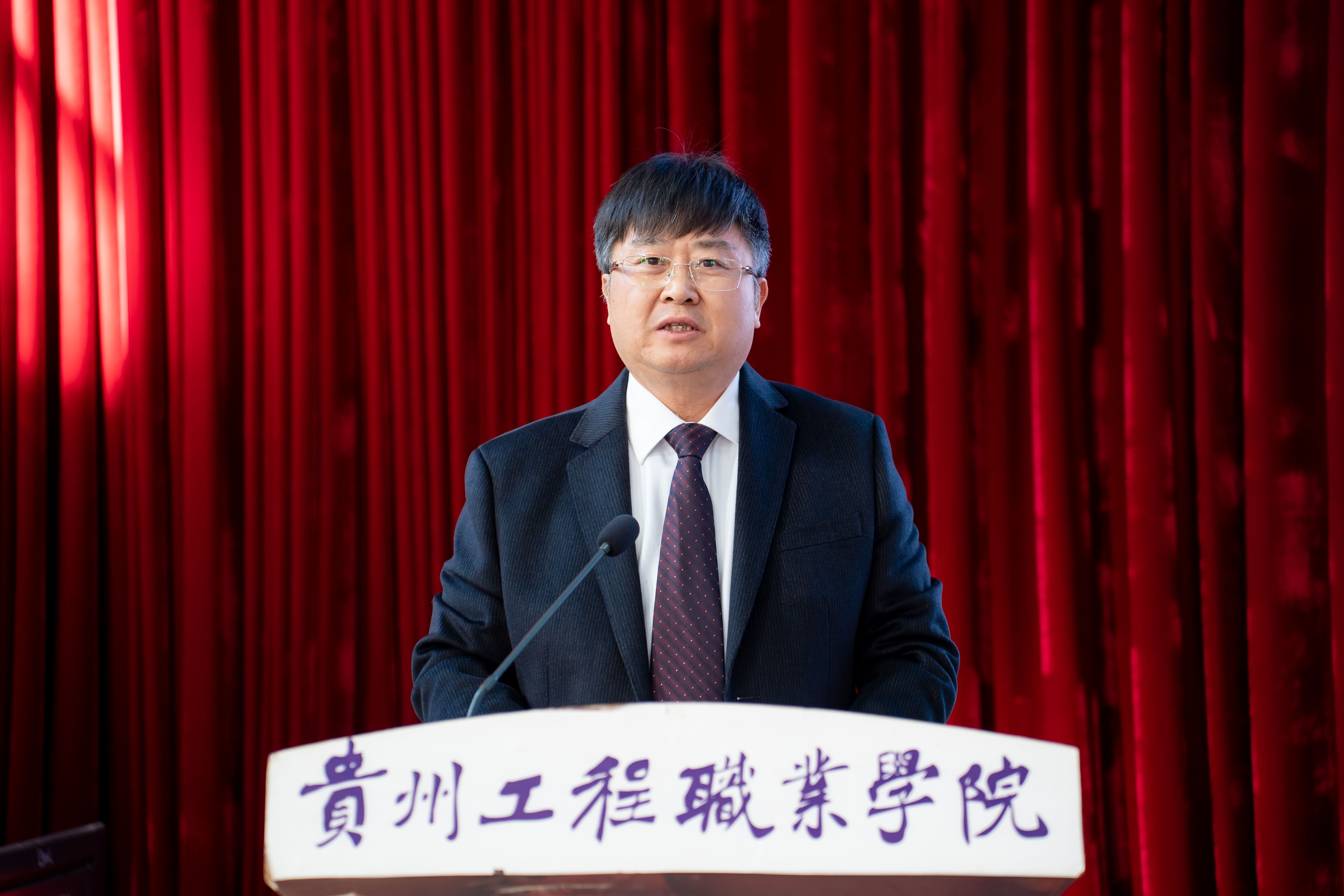 beat365英国官方网站第五次学生代表大会顺利召开(图2)