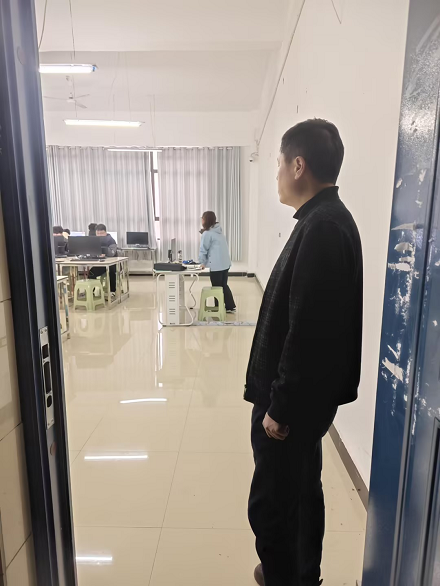 人工智能与信息工程学院2024-2025学年第二学期第二周督察简报(图1)