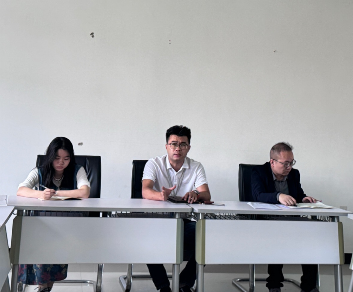 马克思主义学院召开2025年春季学期期末教职工大会(图2)