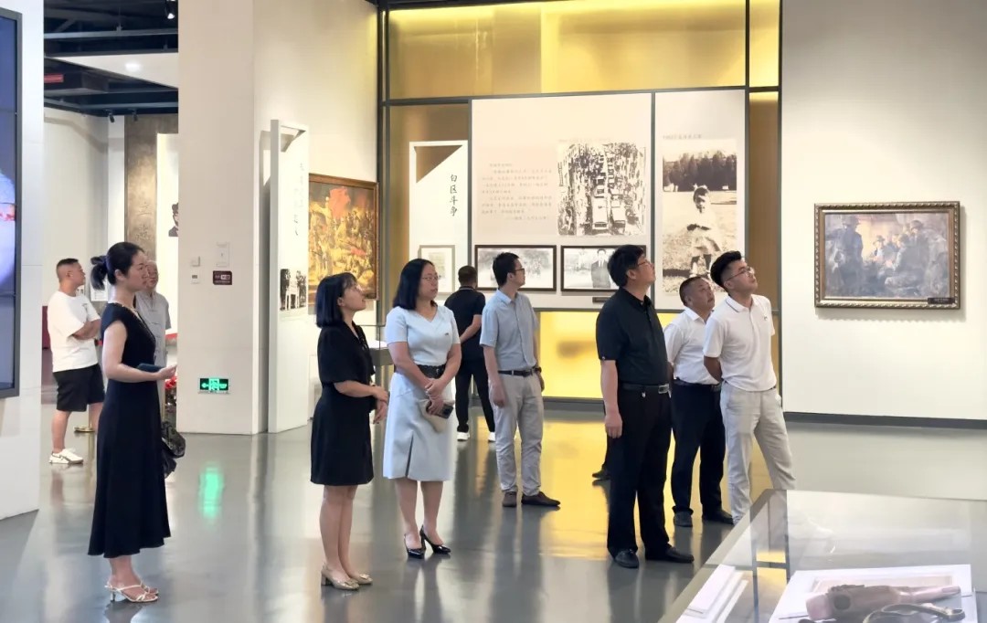 缅怀英烈事迹 传承革命精神 | beat365前往聂荣臻元帅陈列馆开展党性教育活动(图2)