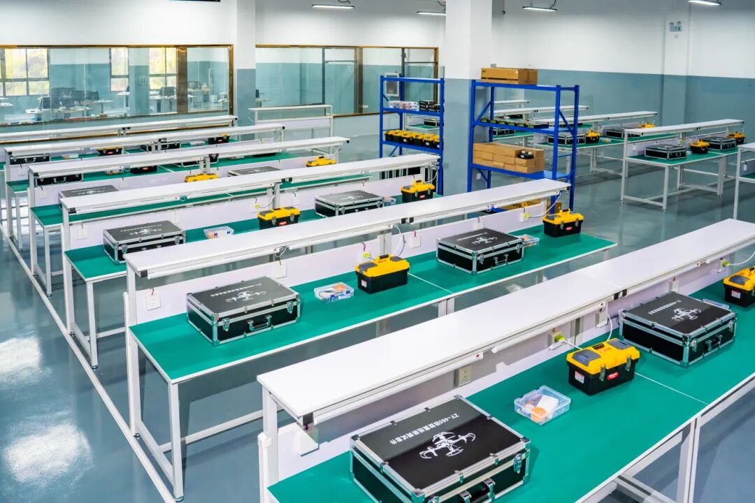 beat365无人机实训中心正式启用丨打造高水平产教融合新平台(图4) beat365无人机实训中心正式启用丨打造高水平产教融合新平台(图4)