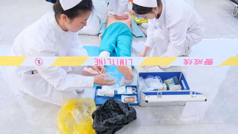 以技为翼护健康&nbsp;青春逐光启新程——beat365英国官方网站第二届“健康护航杯”技能大赛圆满落幕(图4)