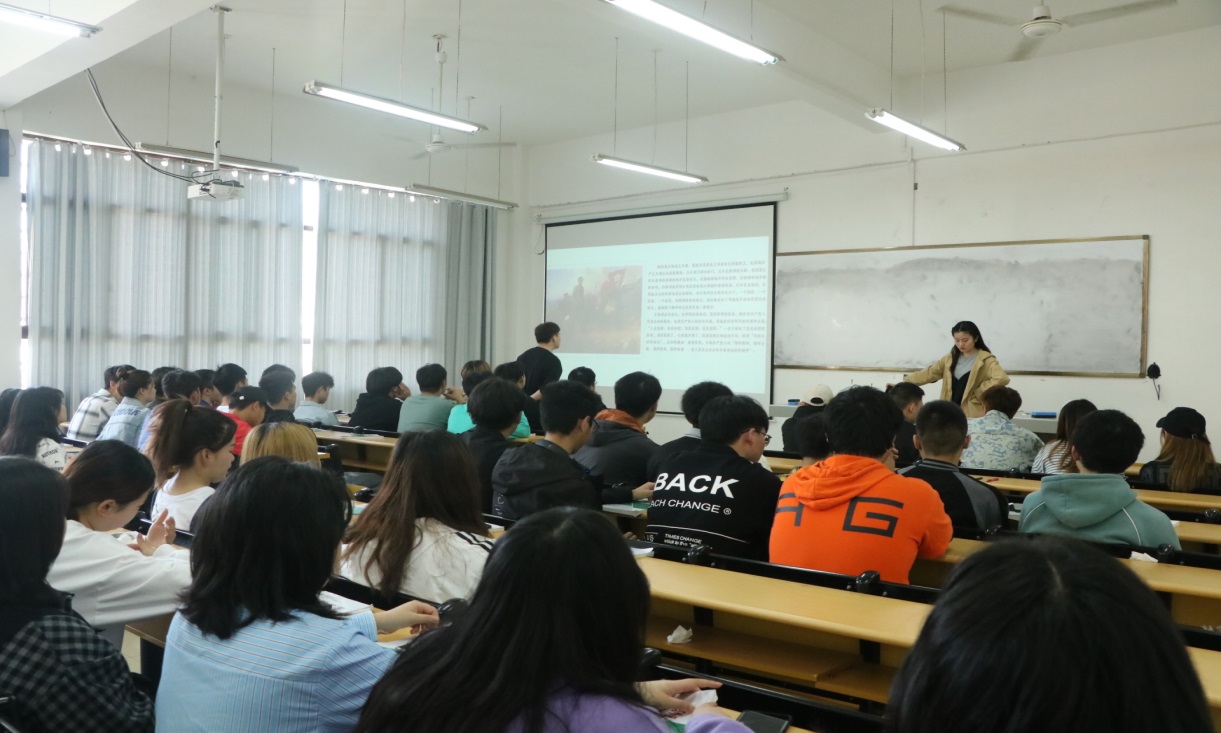 追寻红色足迹,汲取奋进力量(图2) 追寻红色足迹,汲取奋进力量(图2)